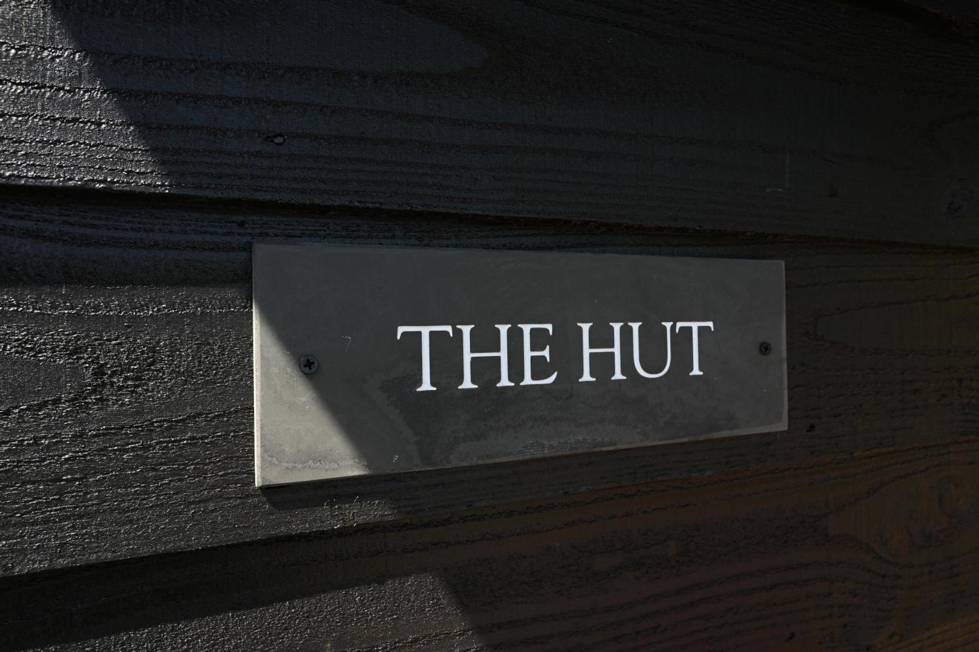 The Hut - A Shepherd'S Hut On Our Family Farm In Warwickshire Hotel Evesham Exterior photo